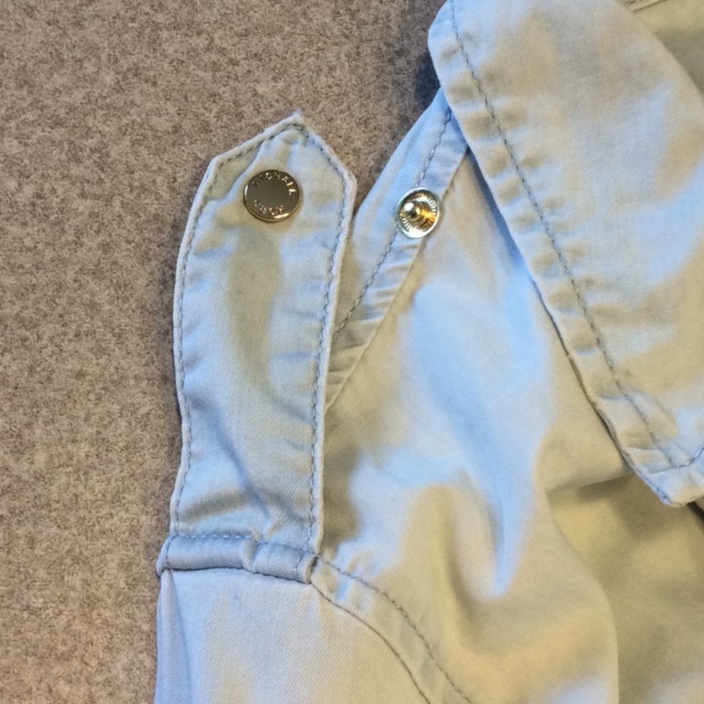 MICHAEL Michael Kors Light Denim Wash Shirt- Small - Picture 8 of 16